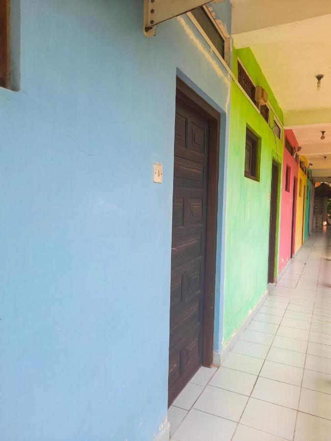 Hotel Santis Hikkaduwa Buitenkant foto