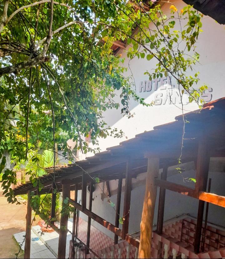 Hotel Santis Hikkaduwa Buitenkant foto