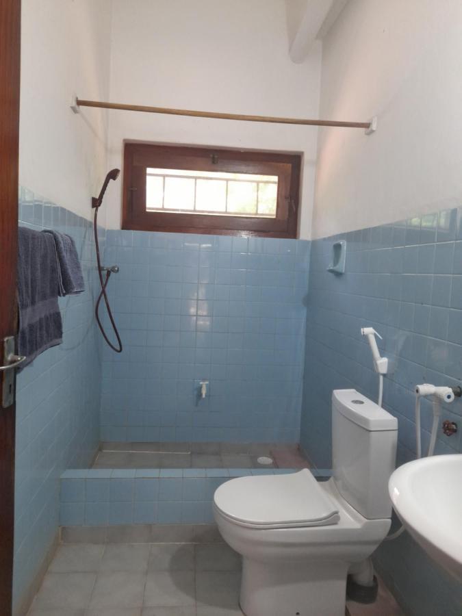 Hotel Santis Hikkaduwa Buitenkant foto