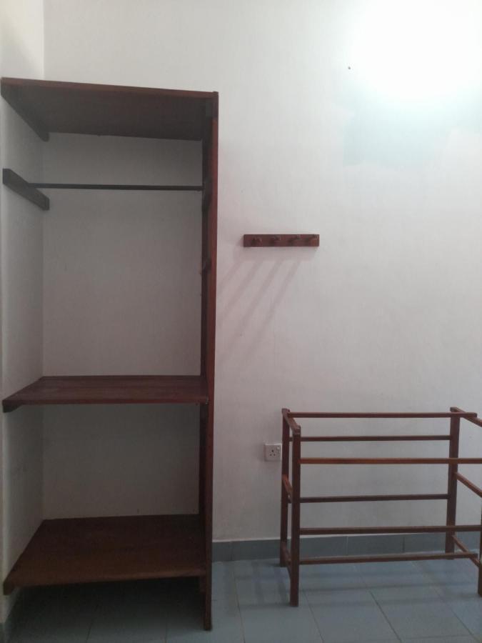Hotel Santis Hikkaduwa Buitenkant foto