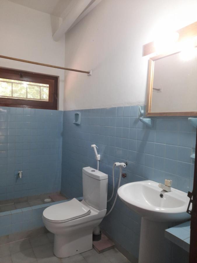 Hotel Santis Hikkaduwa Buitenkant foto