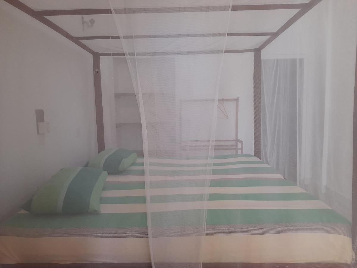 Hotel Santis Hikkaduwa Buitenkant foto