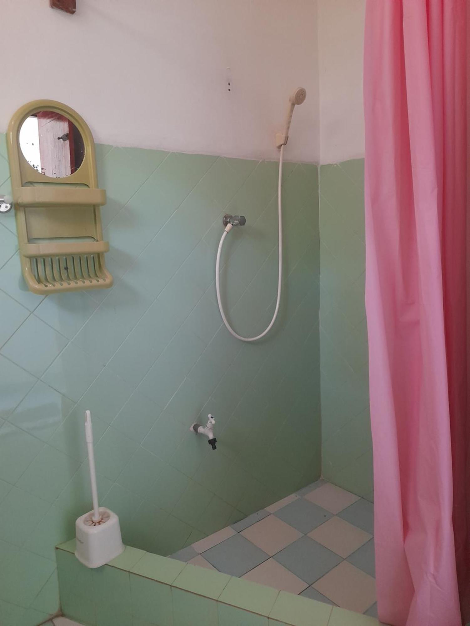 Hotel Santis Hikkaduwa Buitenkant foto
