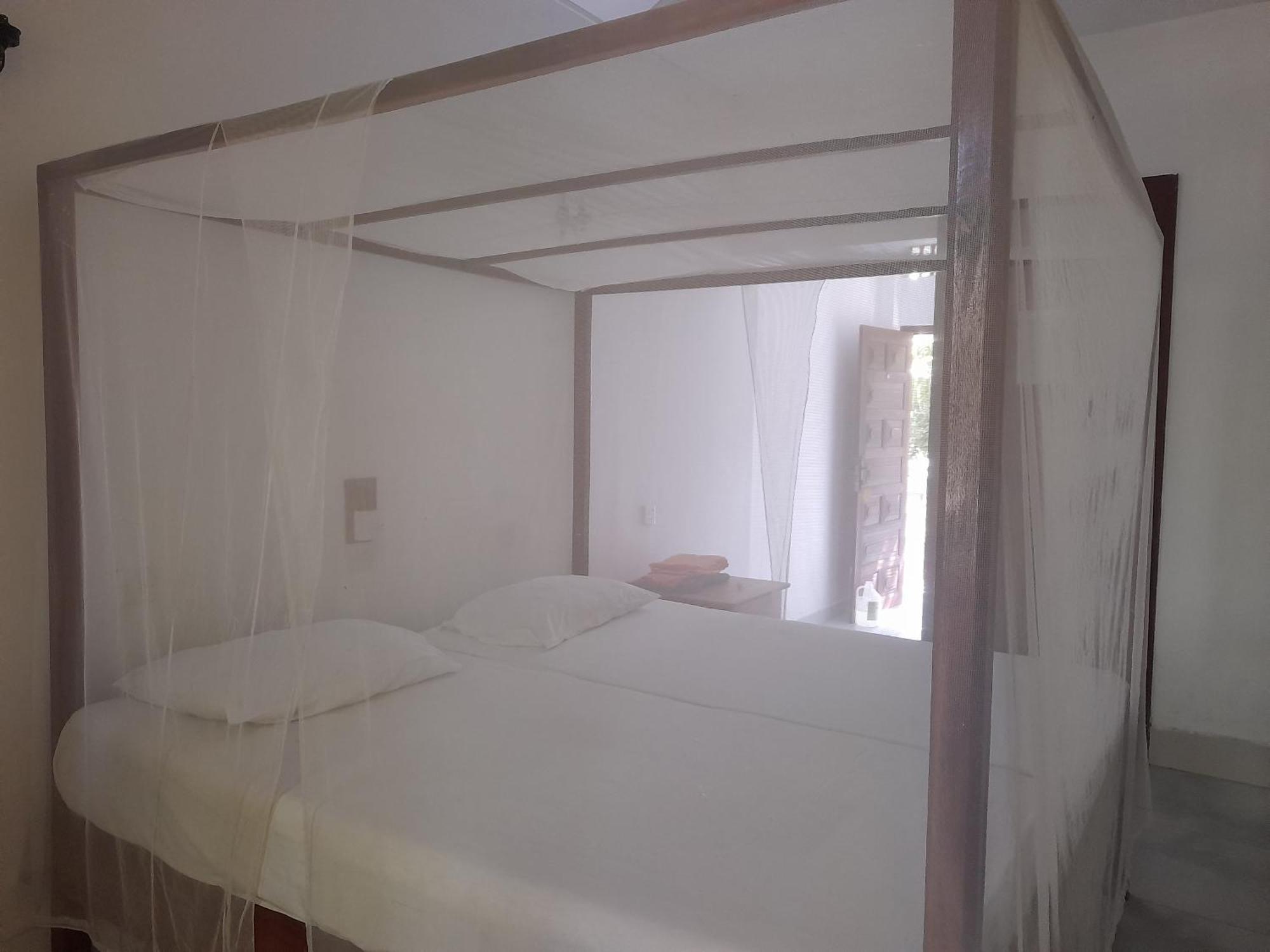 Hotel Santis Hikkaduwa Buitenkant foto