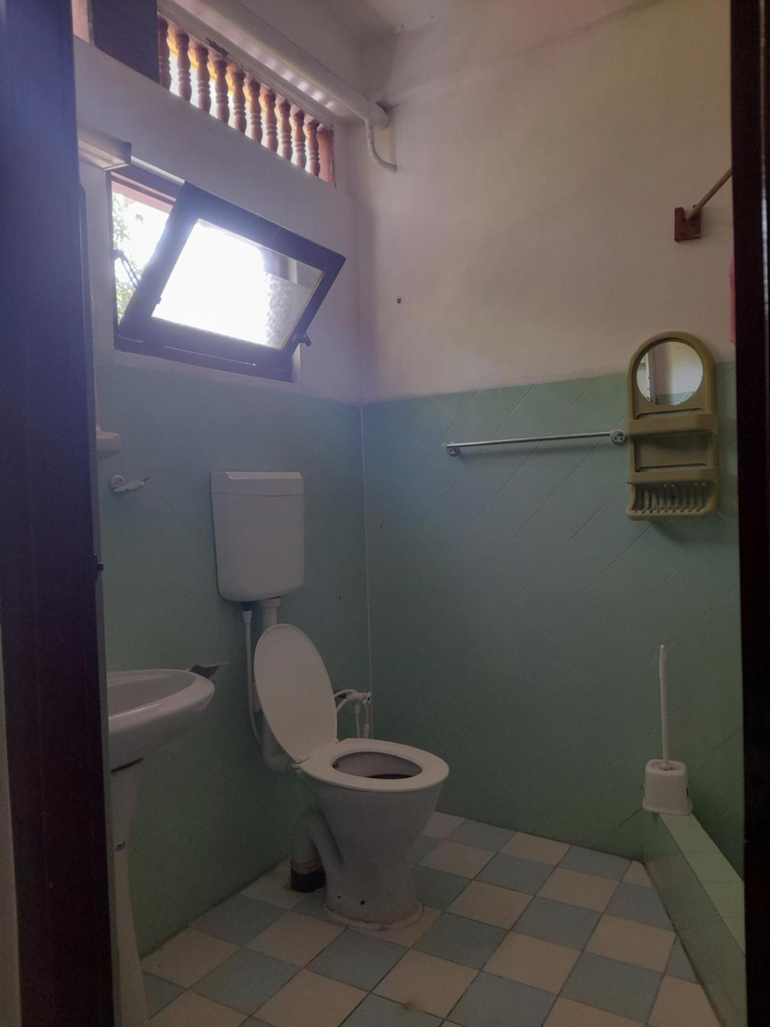 Hotel Santis Hikkaduwa Buitenkant foto